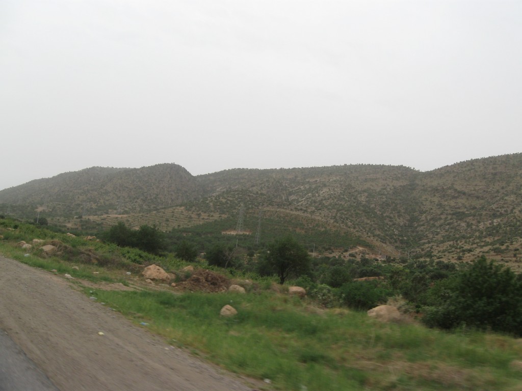 The road from Zakho to Dohuk The road from Zakho to Dohuk