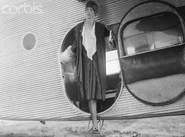 Amelia Earhart travelin' in style Amelia Earhart travelin' in style
