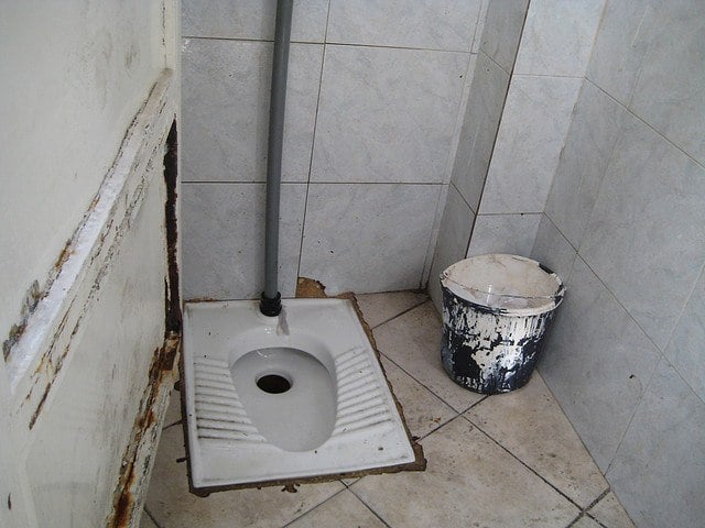 Toilet in the Middle East (photo: goldberg).