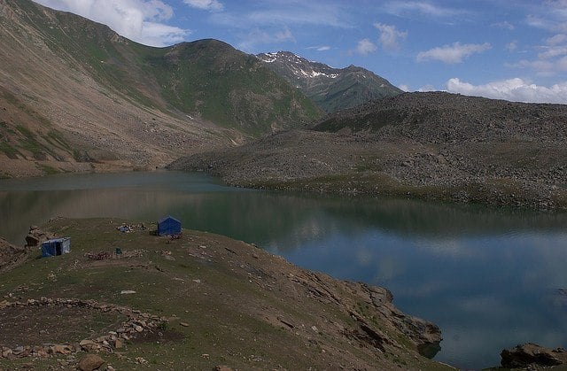 Lulusar Lake