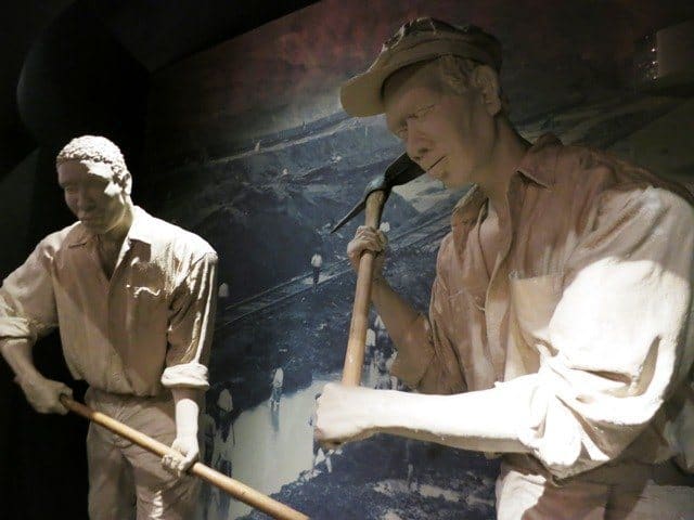 Canal slaves