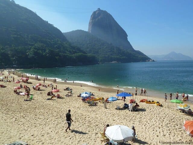 Sugar Loaf seen from Vermelha Beach