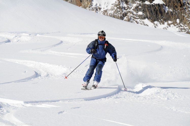 Heli-skiing Heli-skiing