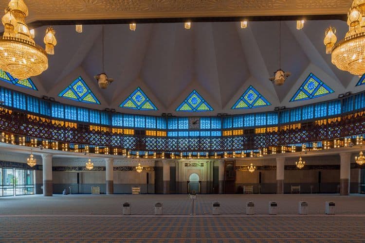 unique Kuala Lumpur attractions, National Mosque