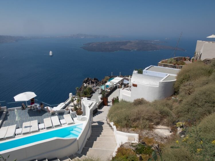 Pool in Santorini - Greece (photo: David Lee)