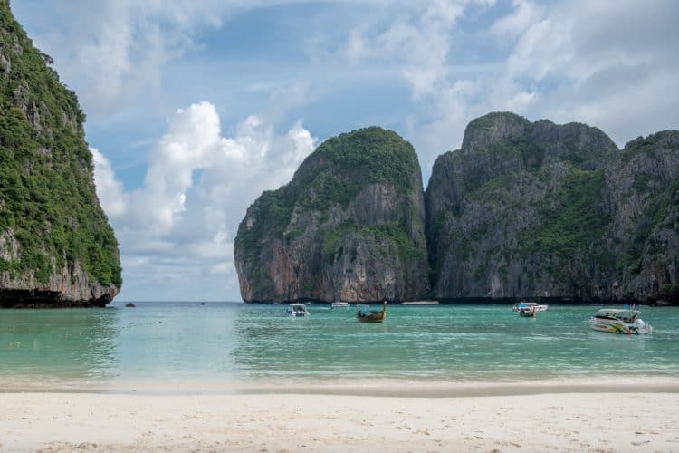 Maya Bay, where The Beach was filmed (photo: pen_ash, Pixabay)
