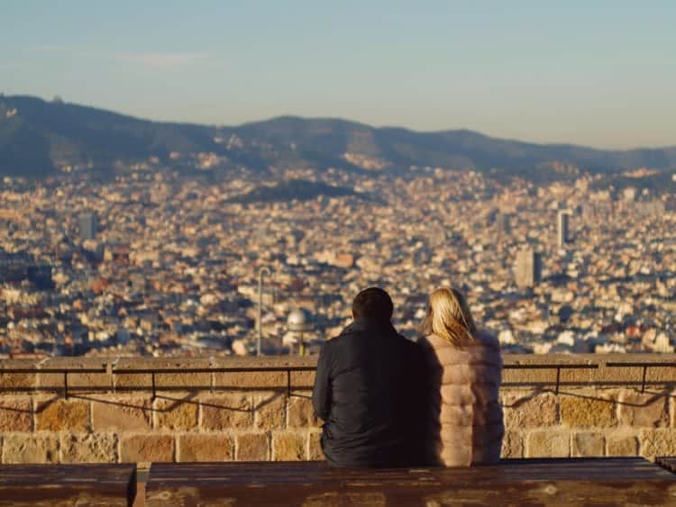 Barcelona, Spain (photo: Tibor Janosi Mozes, Pixabay)