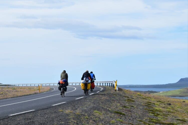 Bicycle touring in Spain (photo: Ingi Finnsson, Pixabay)