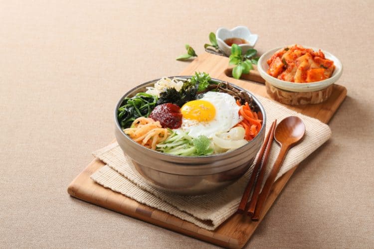 Learning the cuisine is one way to feel comfortable in Korean culture (photo: changupn, Pixabay)