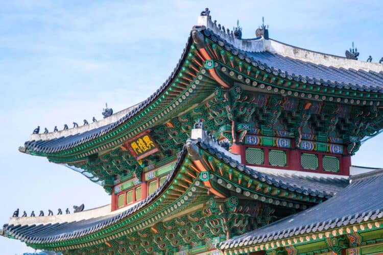 Temple architecture is a part of Korean culture (photo: Brady Bellini, Unsplash)