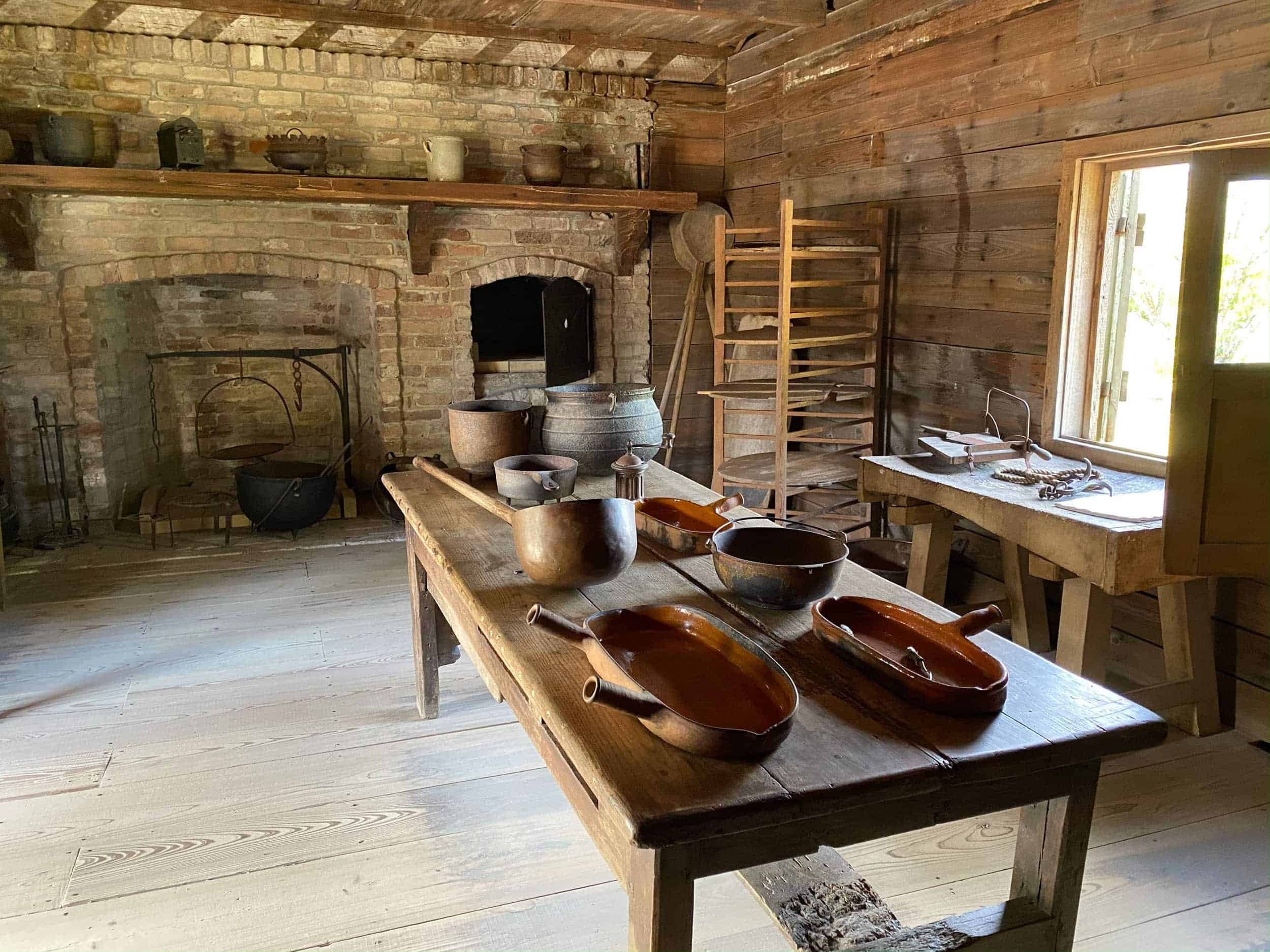 Slave kitchen