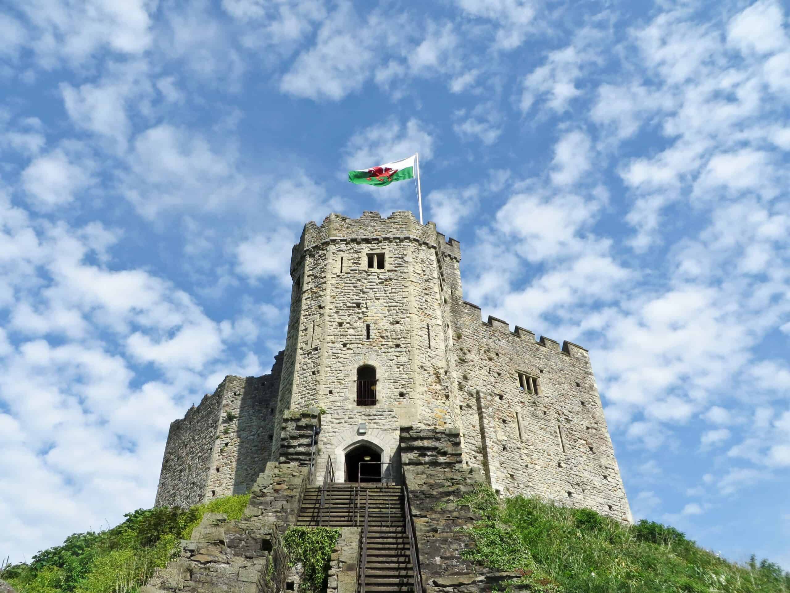 Cardiff Castle (photo: Margaret Decker, Pixabay)