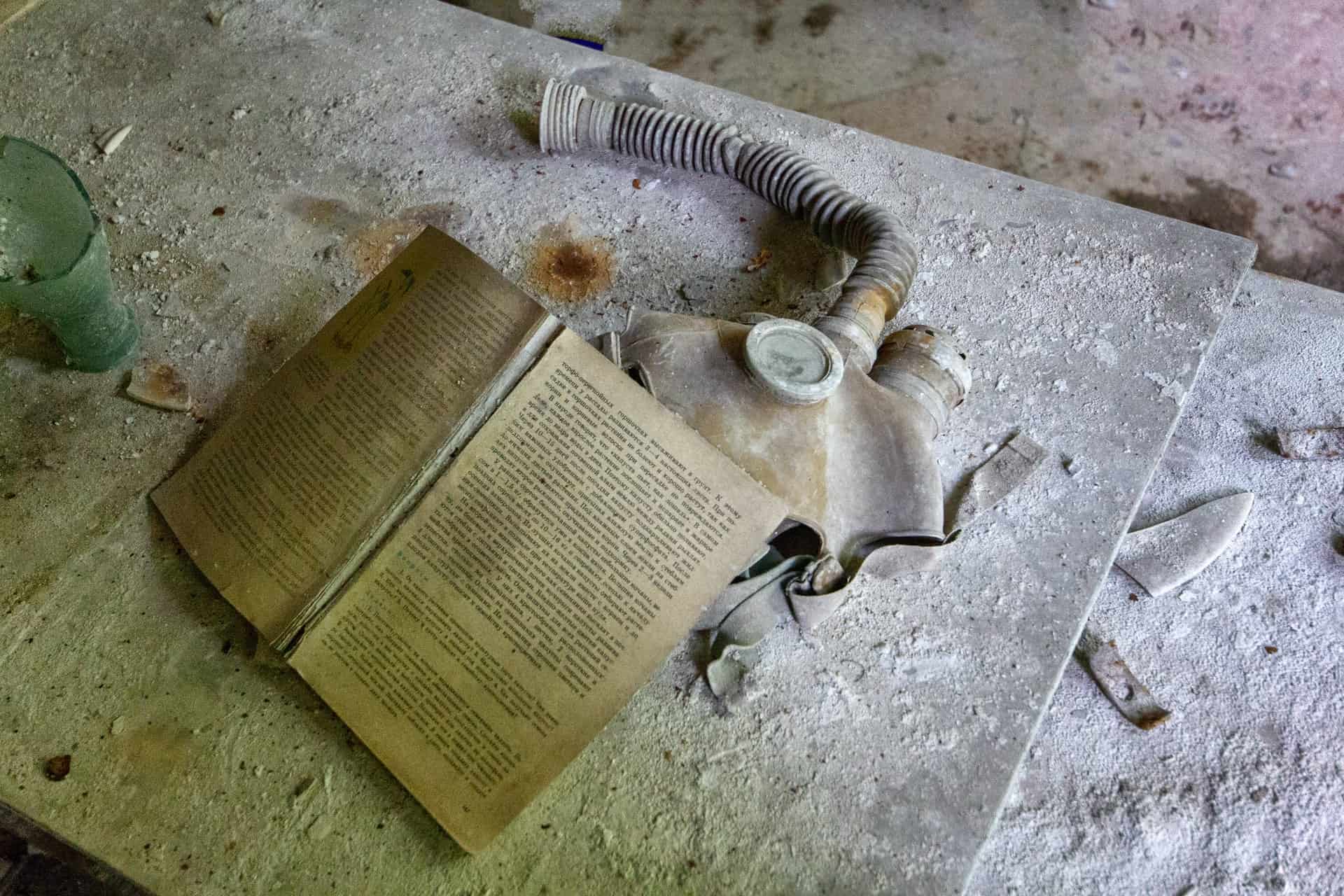 Chernobyl gas mask (photo: Yves Alarie)