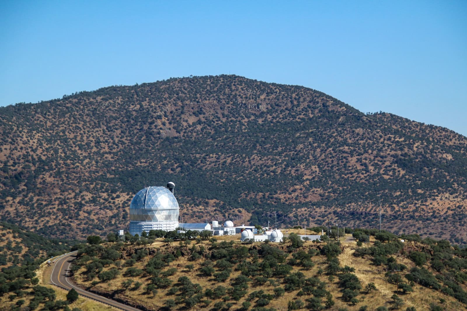 The Hobby-Eberly Telescope on Mt. Fowlkes (photo: Kelly Lemons)