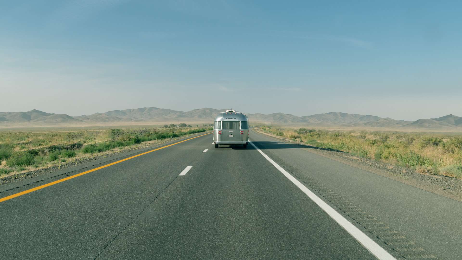 Airstream on the road in Utah (photo: Kai Gradert)