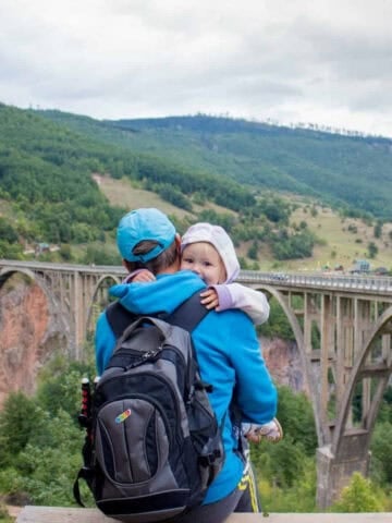 Backpacker with baby - Montenegro (photo: Lubomirkin).