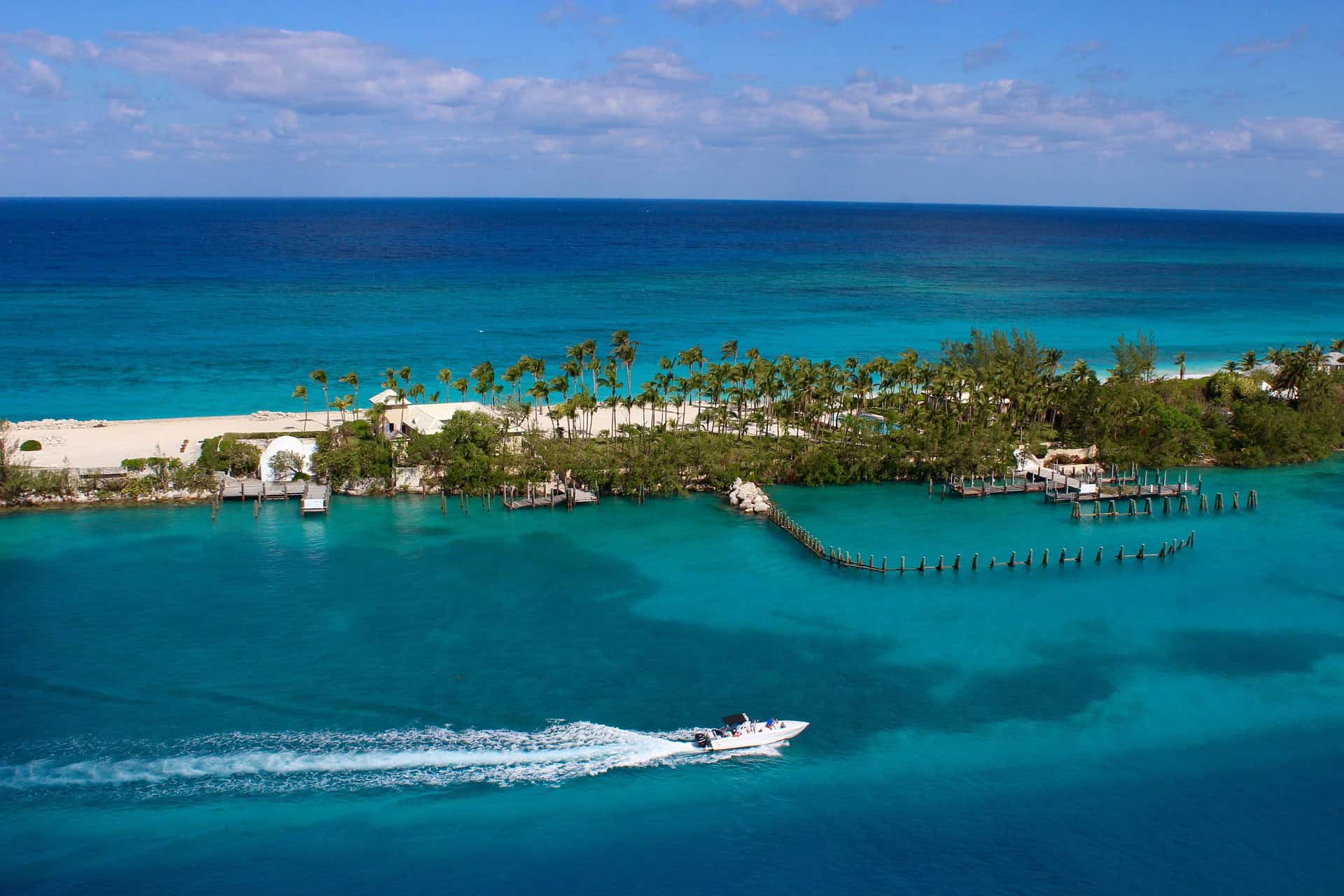 Nassau, Bahamas (photo: Lauren_vdM).