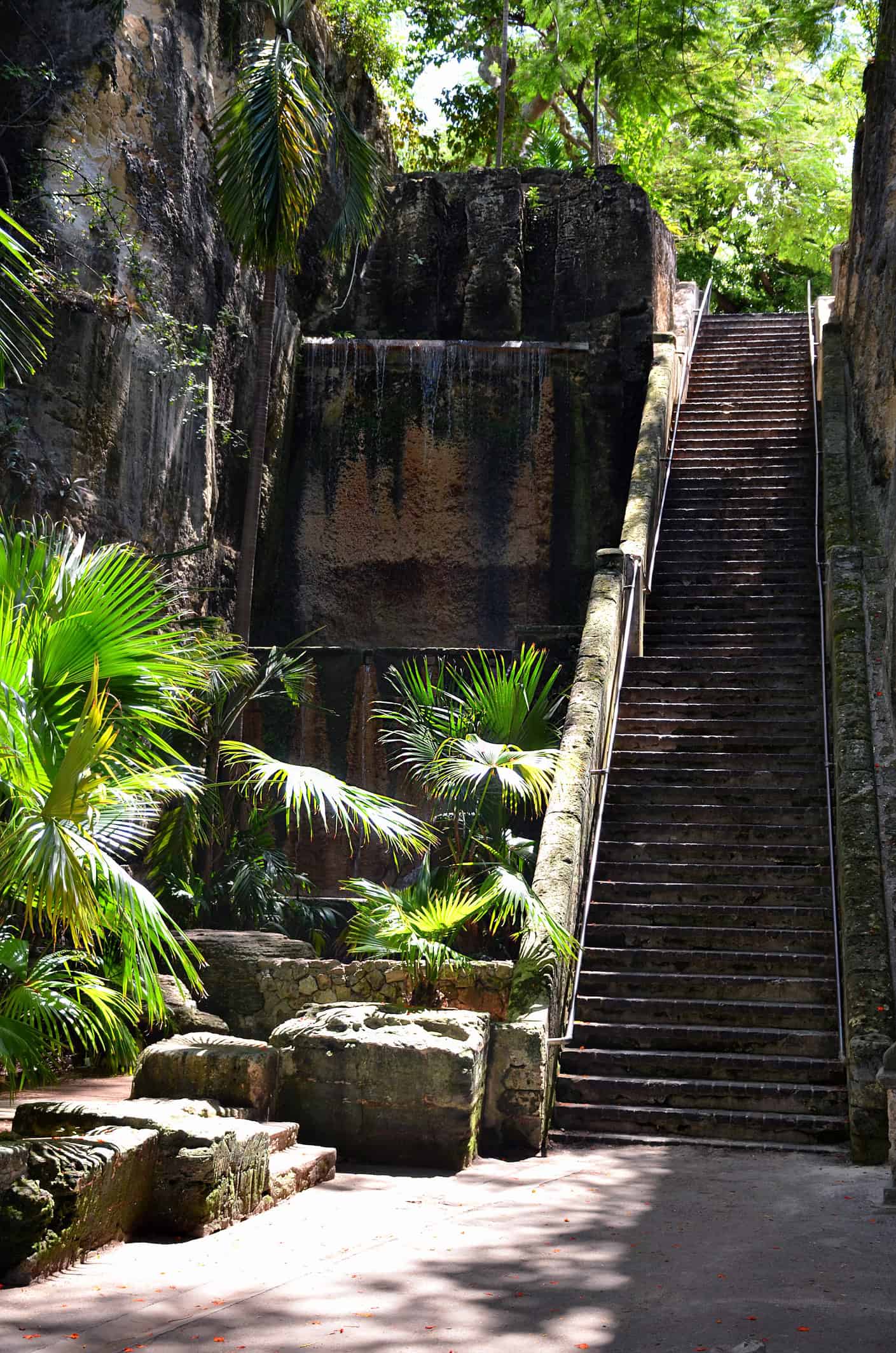 The Queen's Staircase in Nassau (photo: iStock).