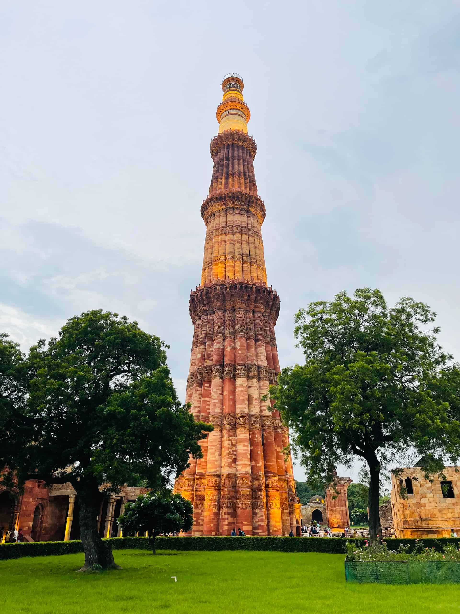 The Qutub Minar at dusk in Delhi (photo: Marvin Castelino)