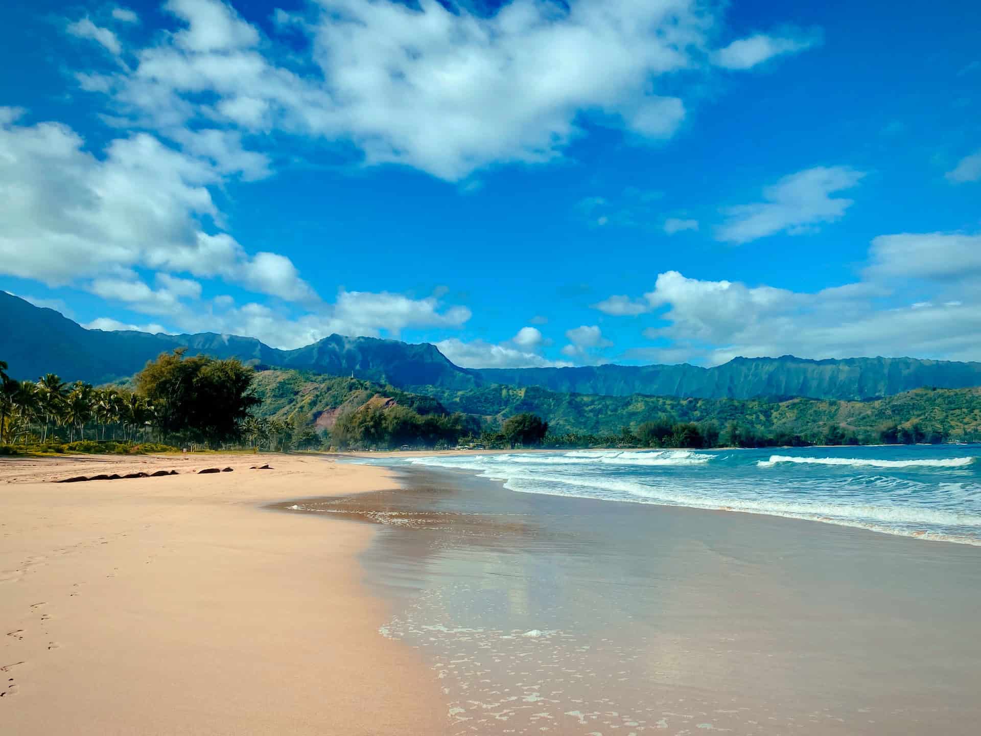 Hanalei Bay on Kauai offers one of the top beaches in Hawaii for surfing (photo: Jason Weingardt)