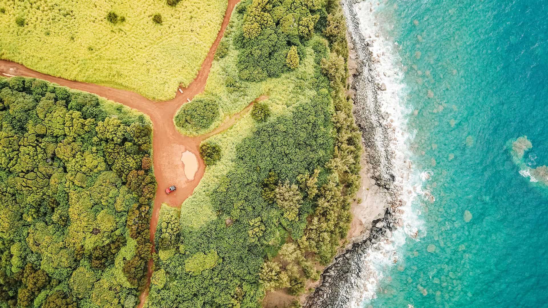 Jeep parked at Jaws on Maui, one of the best surf beaches in Hawaii (photo: Justin Aikin).
