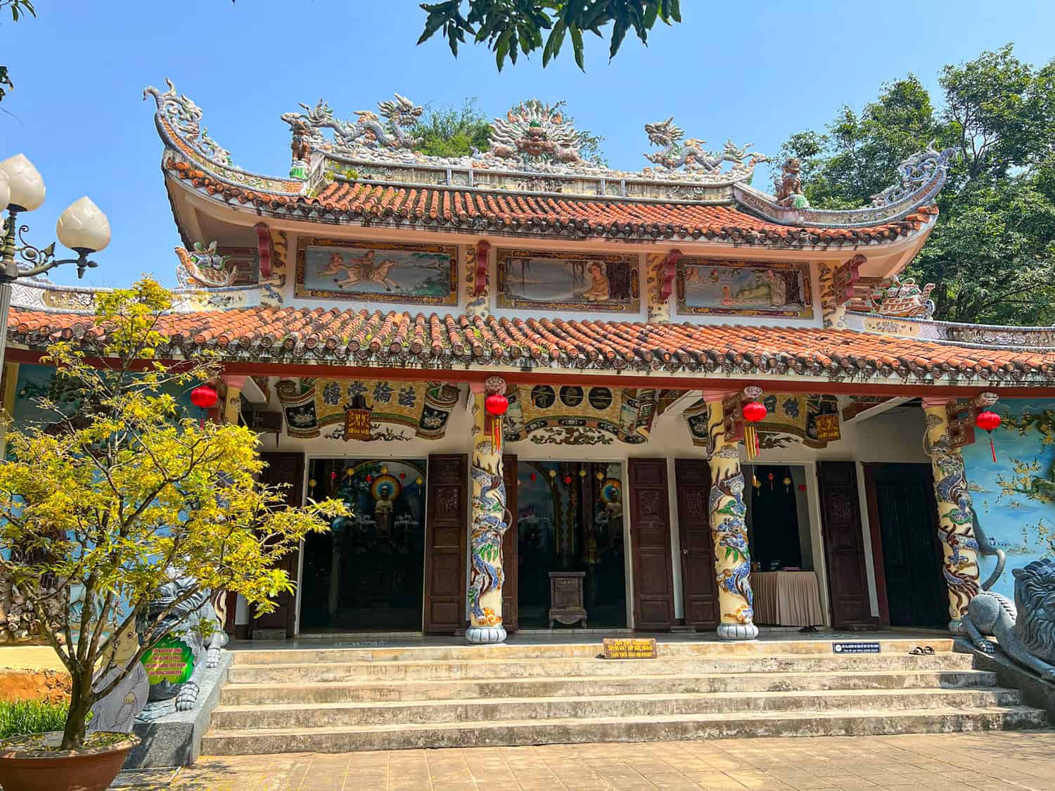Tam Thai Pagoda (photo by Dave Lee)