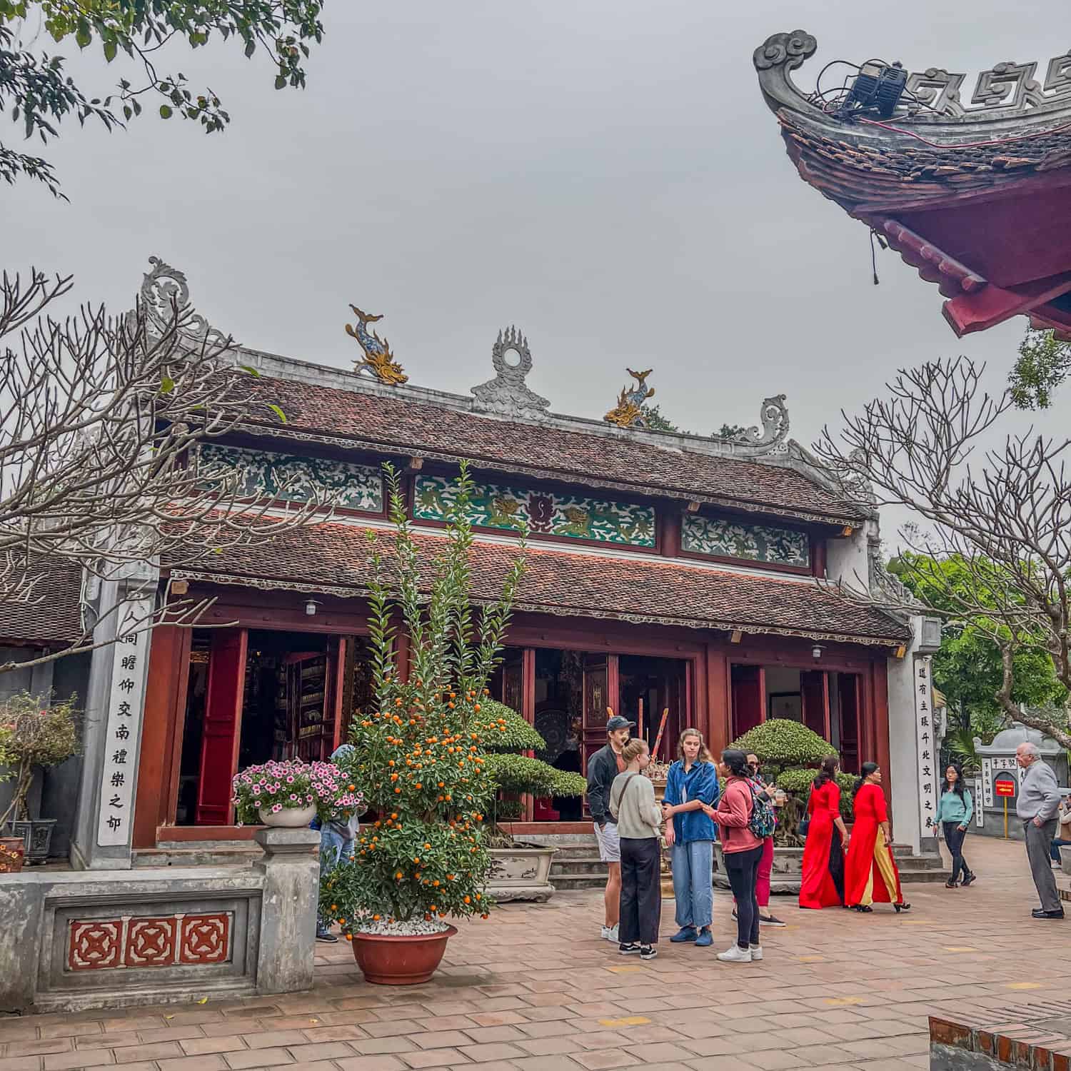 Ngoc Son Temple