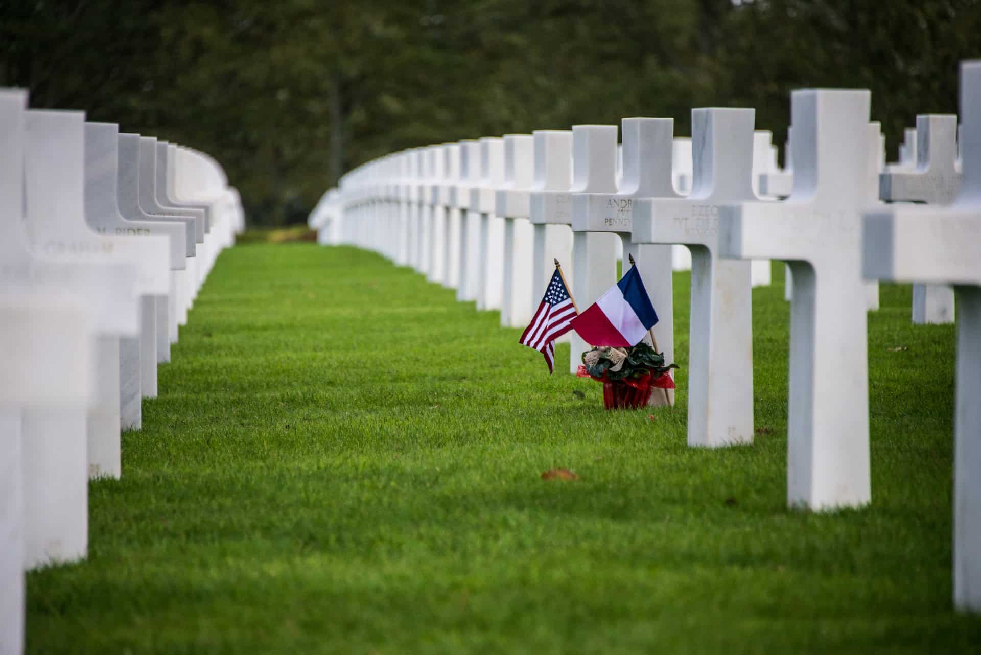 Tombstones at Normandy American Cemetery, one of the sites you can visit on a Band of Brothers Tour (photo: Richard Hedrick)