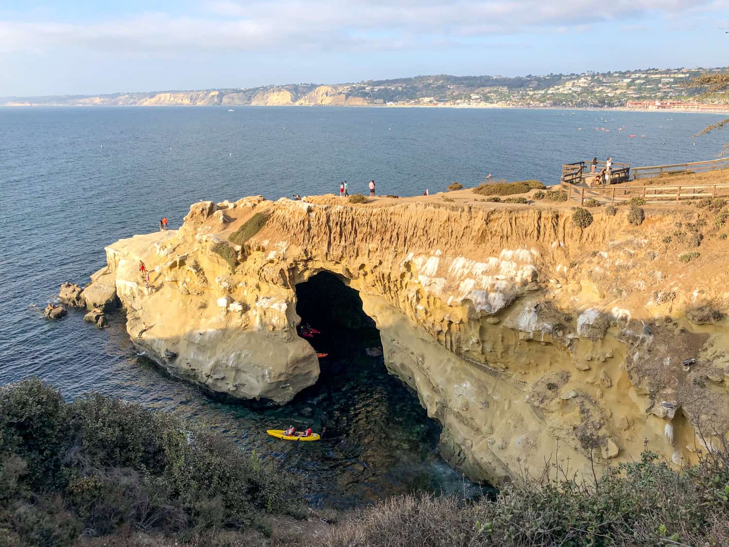 Kayakers explore a cave in La Jolla, San Diego (photo: Dave Lee).