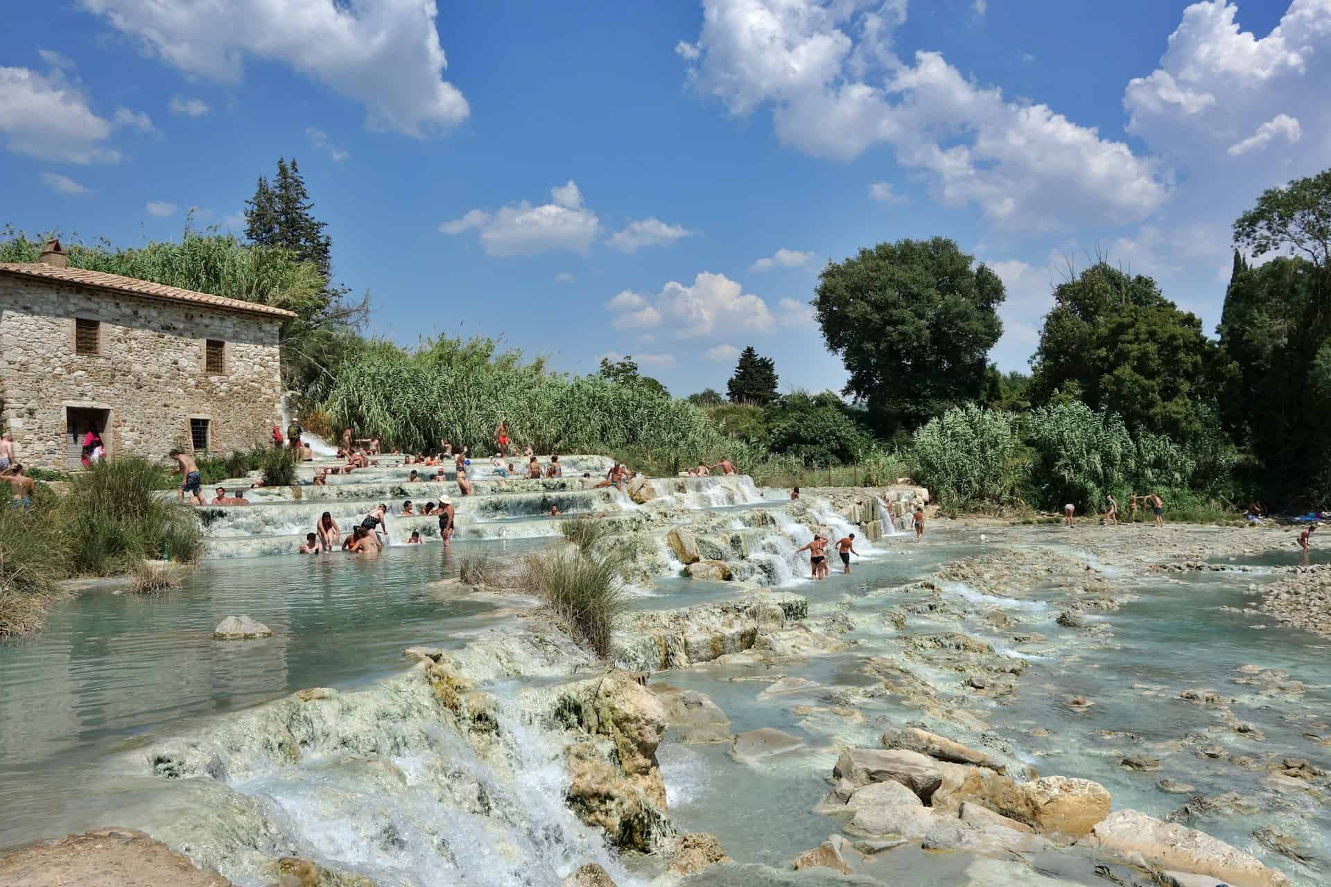 Cascate Del Mulino Di Saturnia (photo: Ulf Meyer, Unsplash).