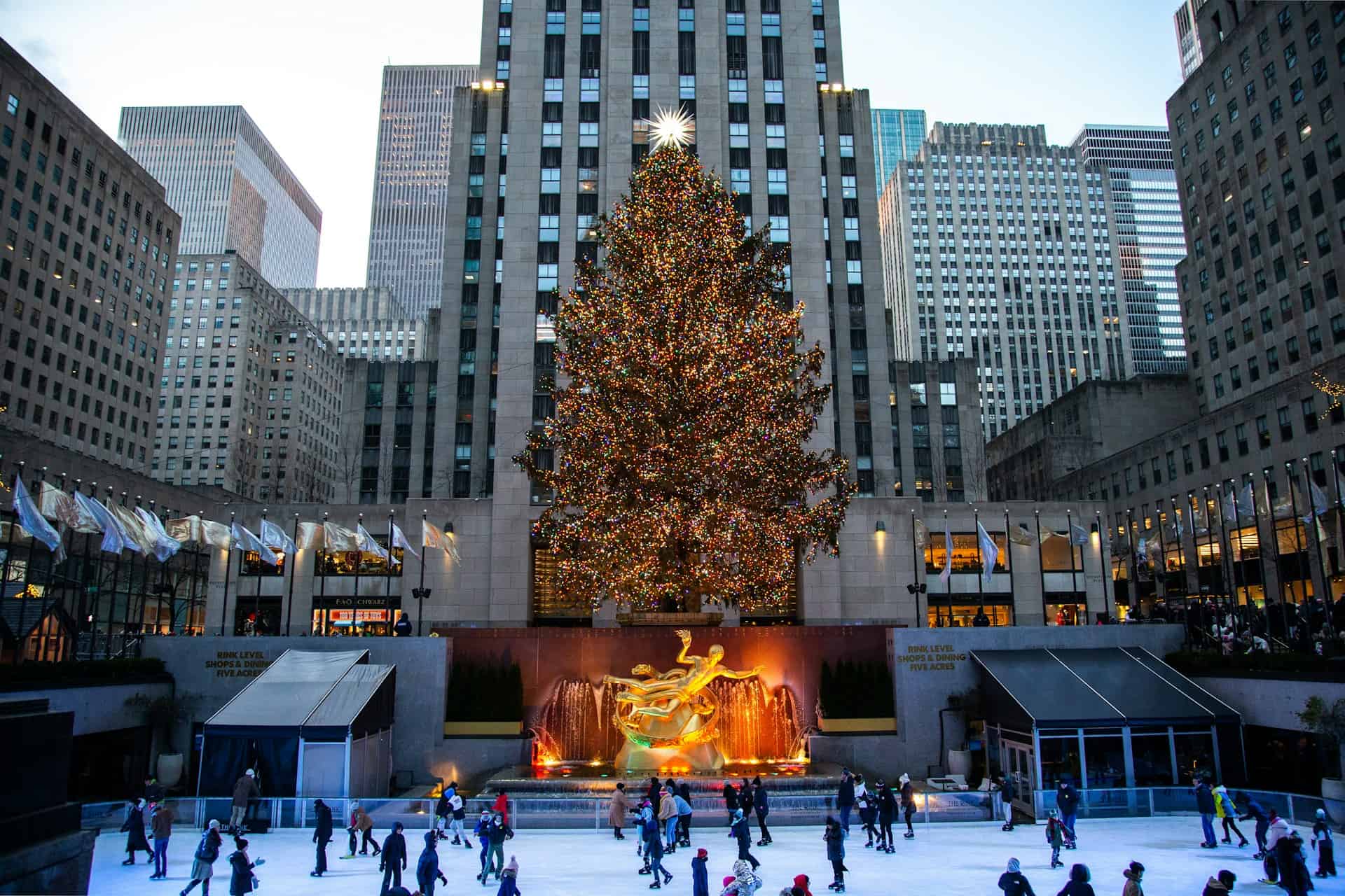 Rockefeller Center is a popular December travel destination in the United States (photo: Kaydn Ito).