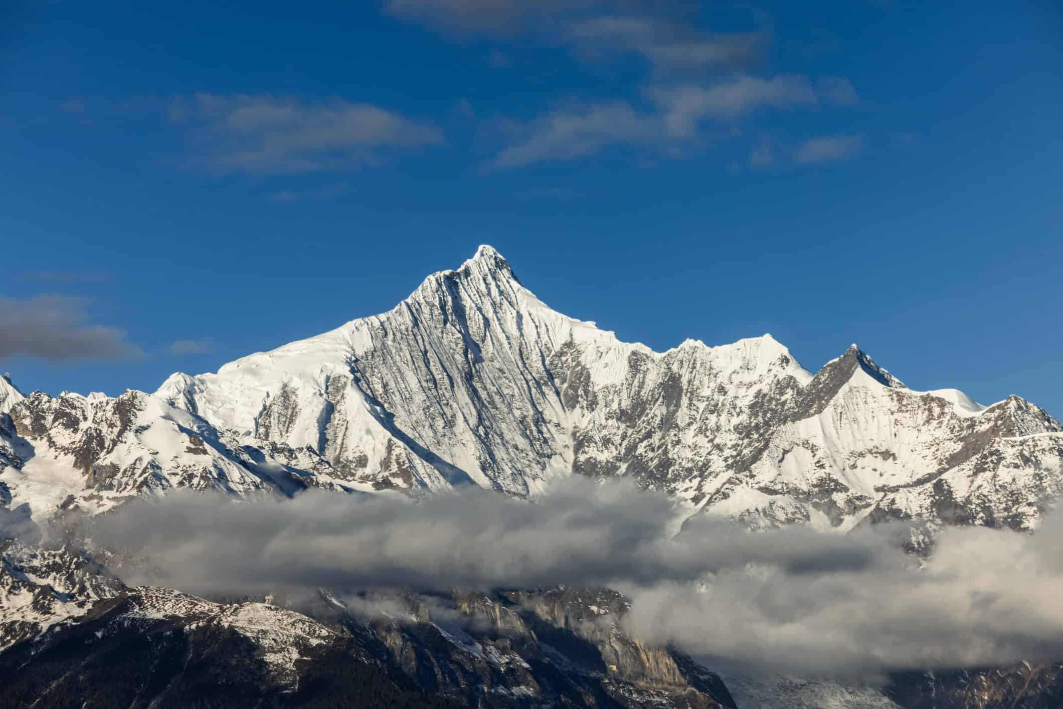 The highest peak at Meili Snow Mountain in Yunnan, China (photo: ximushushu, iStock).