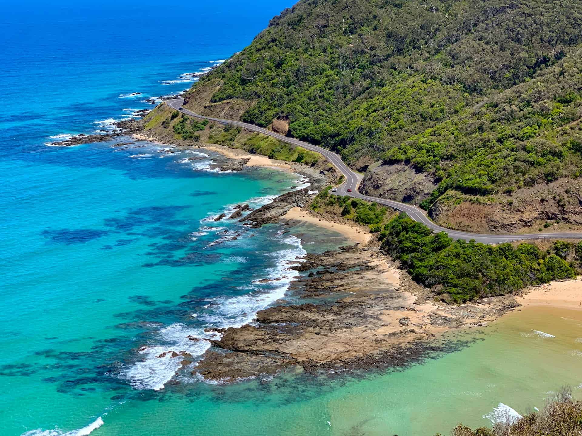 Driving the Great Ocean Road is one of the most popular activities in Victoria, Australia (photo: Wee Ping Khoo).