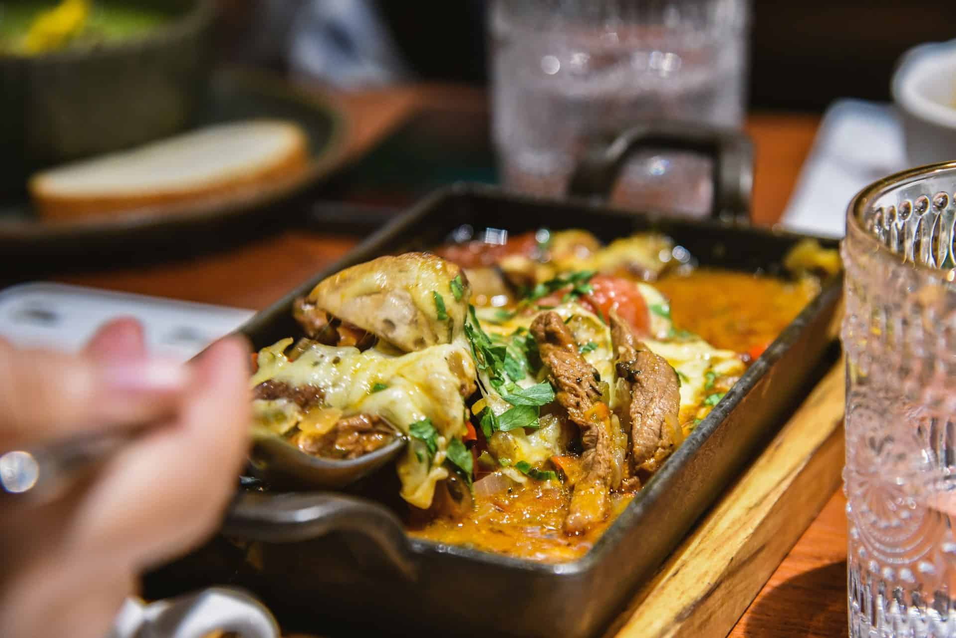 A rustic Georgian stew (photo: Luna Wang, Unsplash).