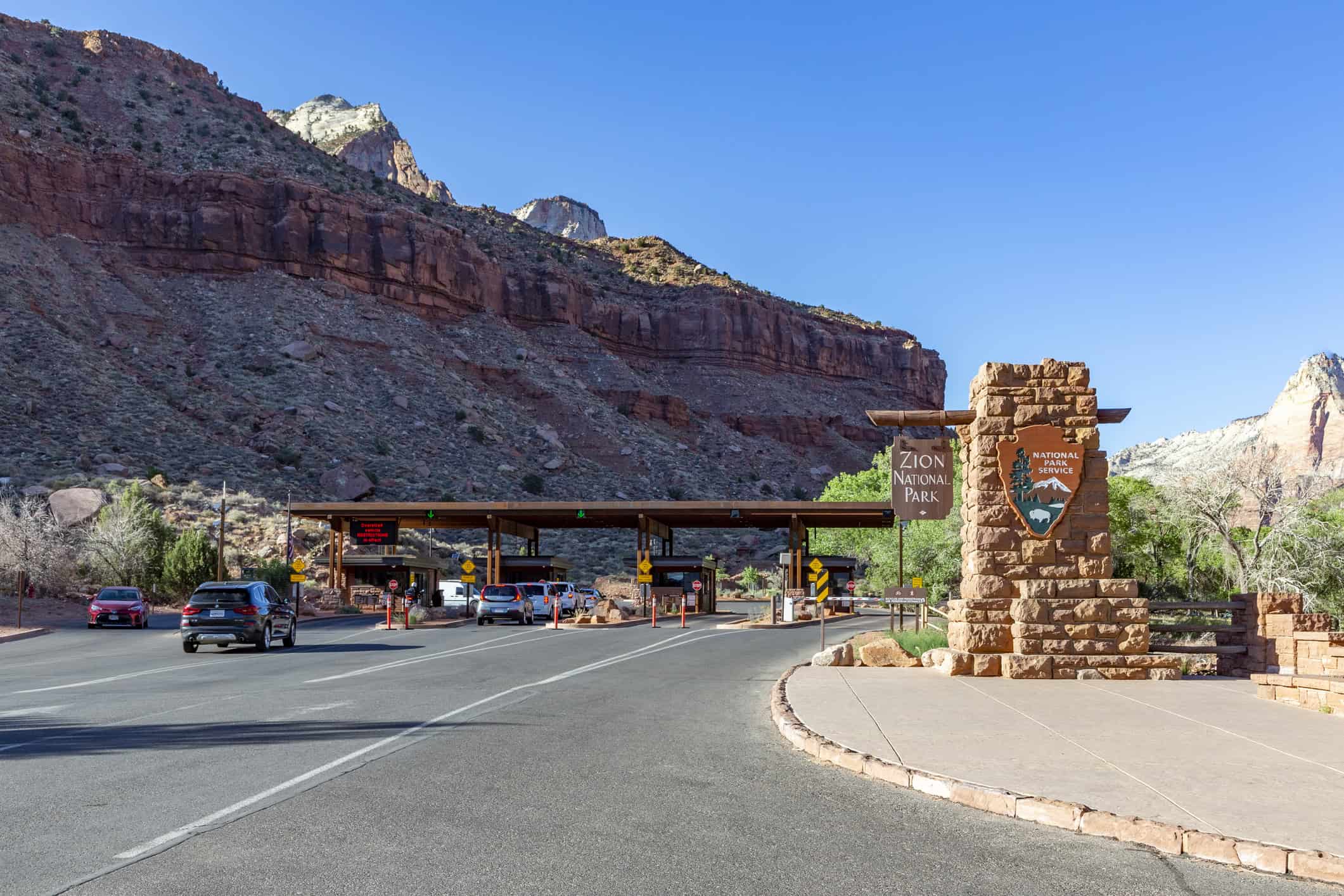 Cars entering Zion National Park in Utah during a weekend road trip